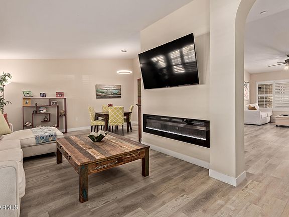 2nd image of 13749 W MEEKER Boulevard