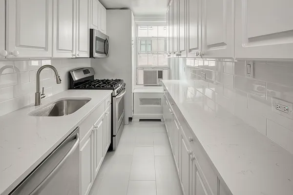 Rented by Douglas Elliman | media 13