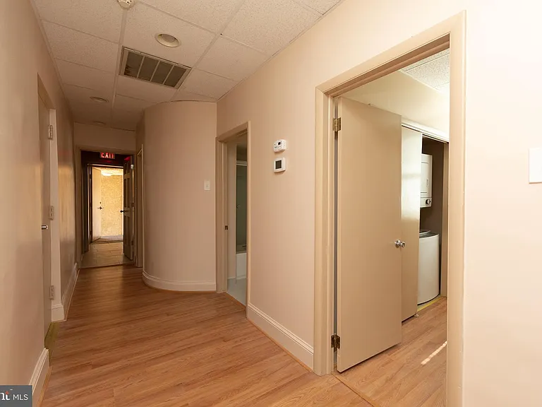 1317 Wolf St #2 — Photo 8
