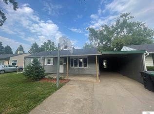 3015 S 38th Ave, Omaha, NE 68105