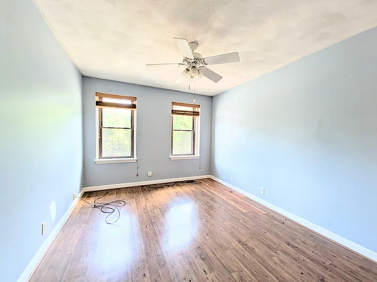 1411 Commonwealth Ave #302 — Photo 2