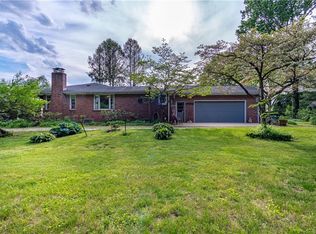 24 Bender St NE, Navarre, OH 44662