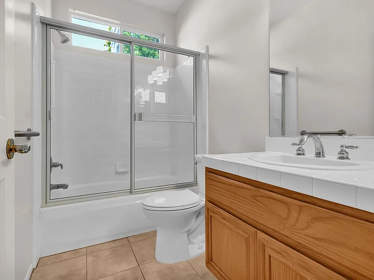 21300 Tarraco — Photo 20