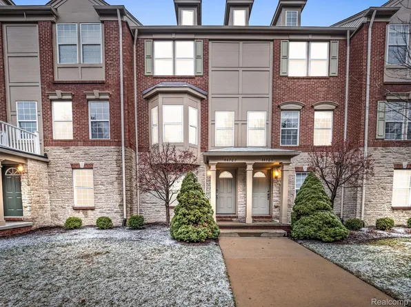 44767 Ellery Ln, Novi, MI 48377