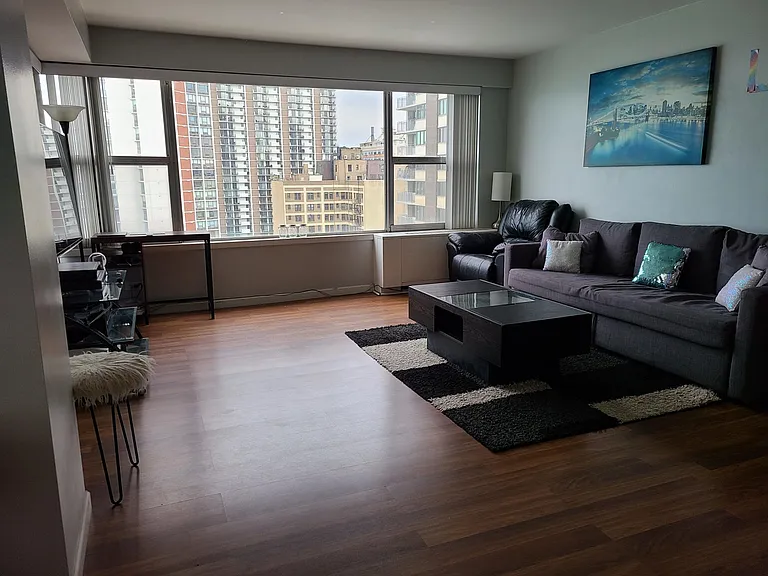 6157 N Sheridan Rd #18G — Photo 3