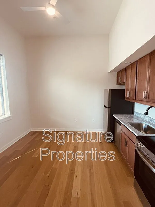 1 bed, 1.0 bath, 500 sqft, $999 — Photo 4