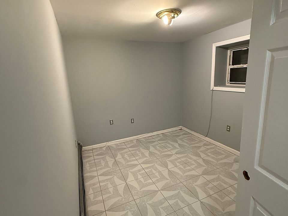 1st image of 170-29 93rd Ave #L1