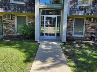 902 9th Ave S APT 2-1, Hopkins, MN 55343