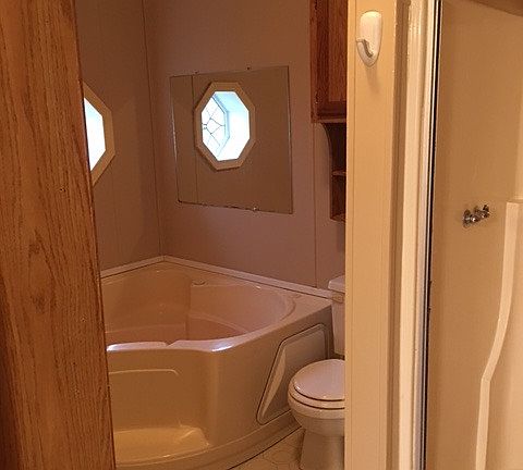 Oversized garden tub!