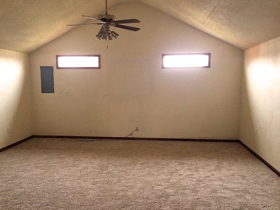 3rd image of 5614B Ector Ave