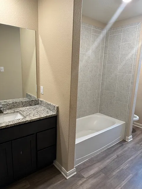 4 bed, 2000 sqft, $2,250 — Photo 4