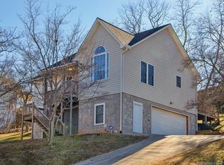 40 Meadowbrook Dr, Canton, NC 28716