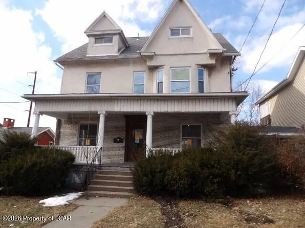 710 Smith St, Dunmore, PA 18512