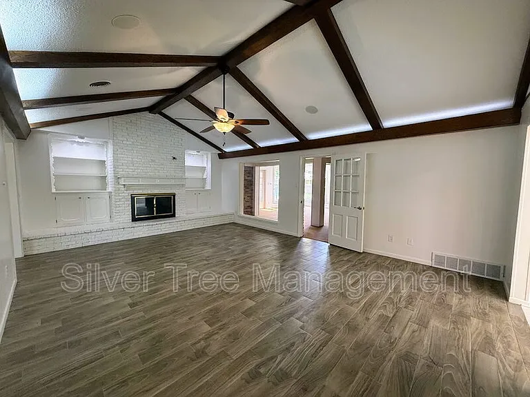 1710 Dickerson Dr — Photo 16