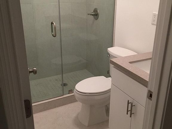 5th image of 159 Hollister Ave APT 3