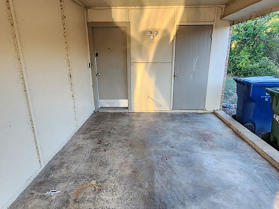 4th image of 1703 Saint Frances Dr
