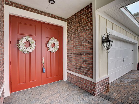 4th image of 921 Sterling Pine Pl