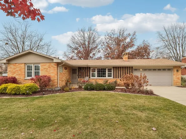 8648 W 145th St, Orland Park, IL 60462