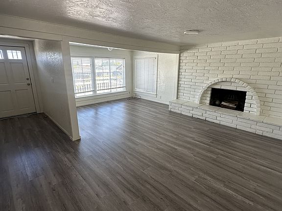 4th image of 305 7th St #A