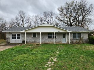 729 E 22nd St, Ada, OK 74820