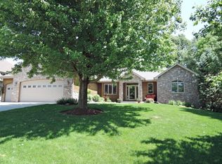 1851 Creekside Dr NE, Owatonna, MN 55060