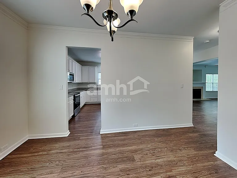7009 Pine Cone Ln — Photo 9