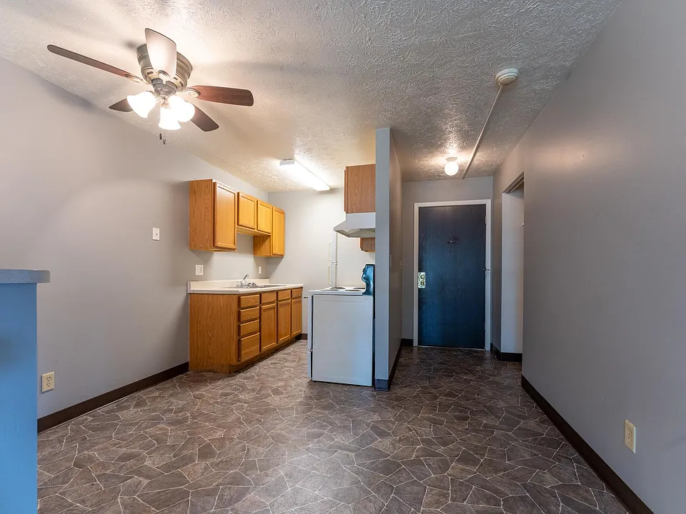 Brentwood Apartments: Two Bedroom