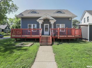 850 18th Ave #A, Moline, IL