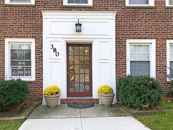 3rd image of 380 Claremont Ave APT 1
