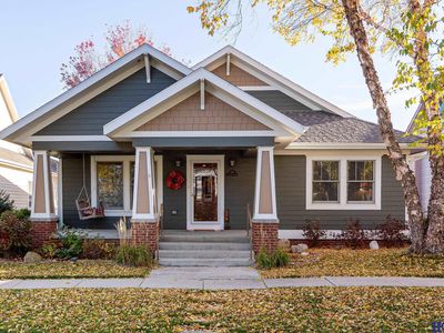 579 Nighthawk Rd, Lincoln, NE, 68521