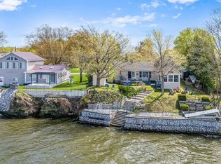 236 Lakewood Dr, Swanton, VT 05488