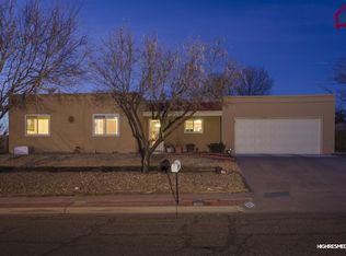 1213 Oakridge Dr, Las Cruces, NM 88005