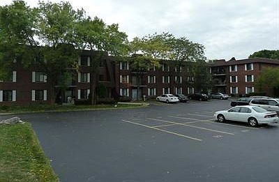 2nd image of 100 Clubhouse Ln APT 101