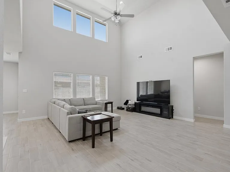 7203 Blue Meadow Rd — Photo 5