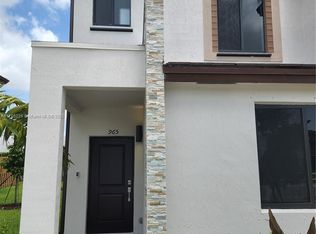 965 NE 211th St #965, Miami, FL 33179