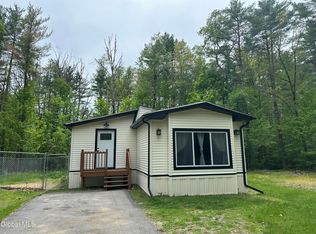 1073 Middleline Rd, Ballston Spa, NY 12020