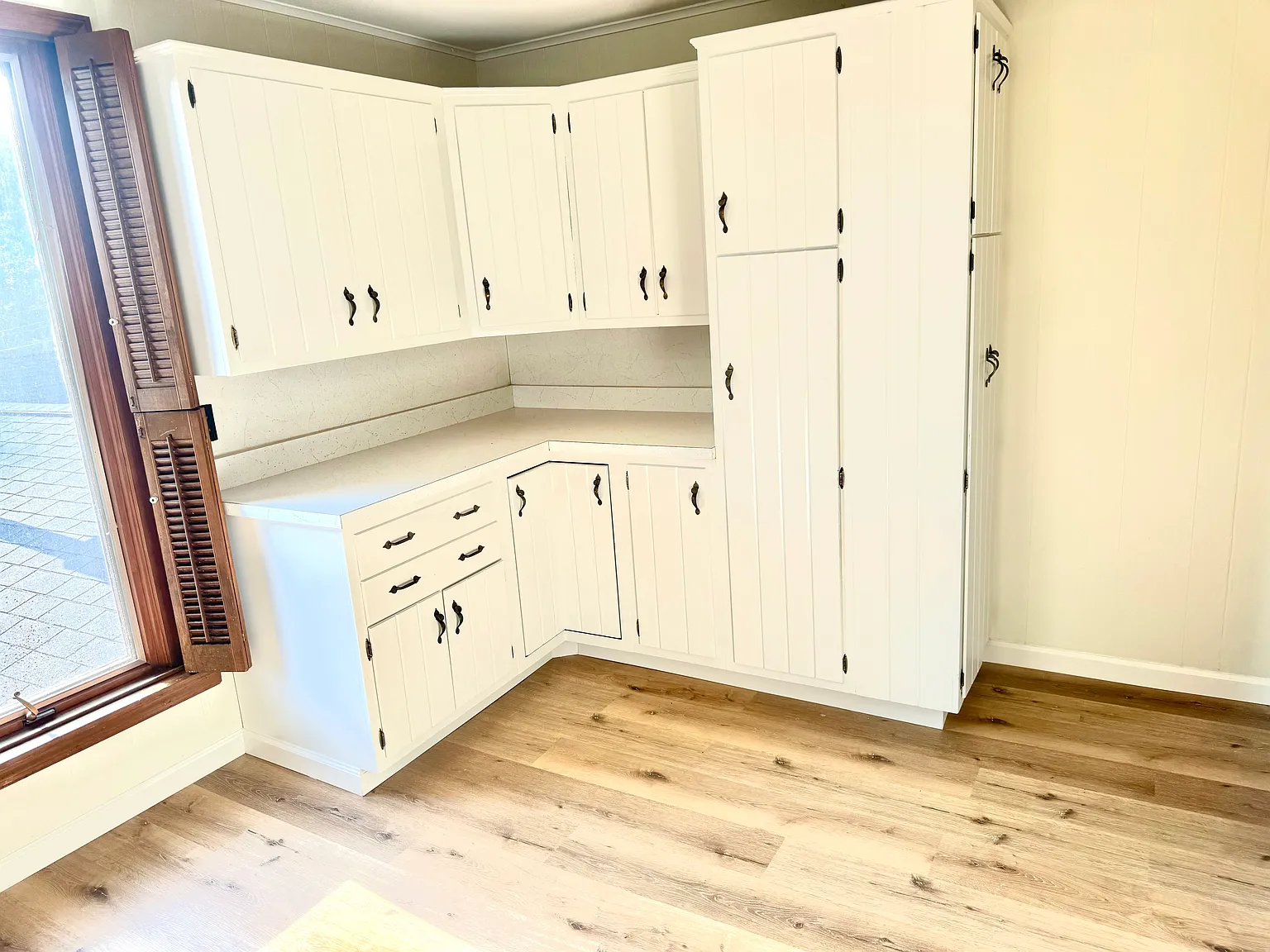 3 bed, 1100 sqft, $1,200 — Photo 3