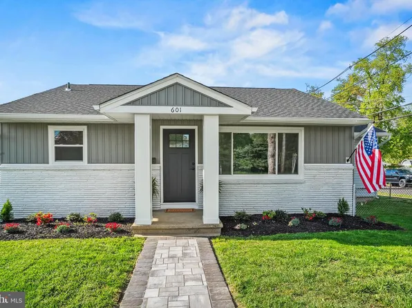 601 W Evesham Ave, Magnolia, NJ 08049