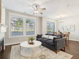 10422 S Beetdigger Blvd, Sandy, UT 84070