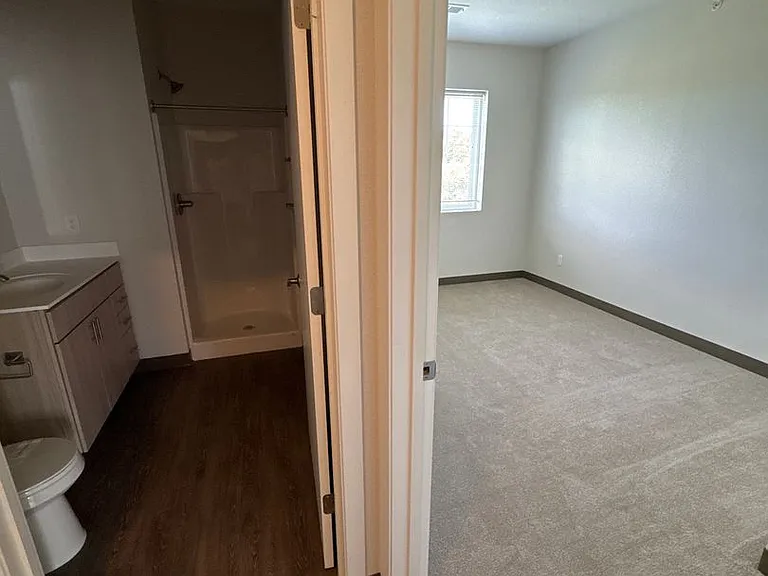 1925 N Redding Ave #B14 — Photo 9