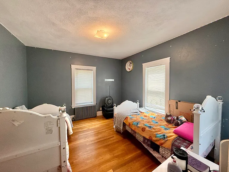 158 Lowell St #1 — Photo 7