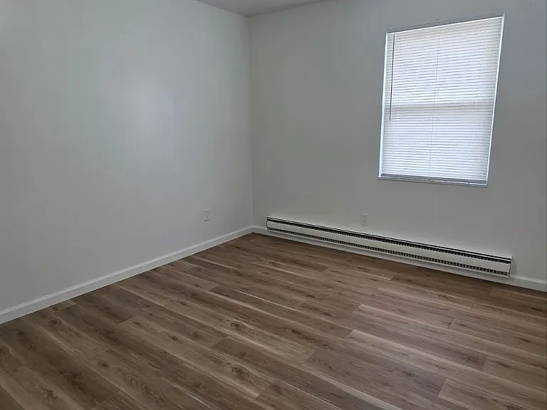 432 E Washington St #9 — Photo 5