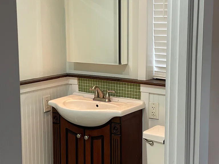 168 Mount Hope Ave #2 — Photo 18