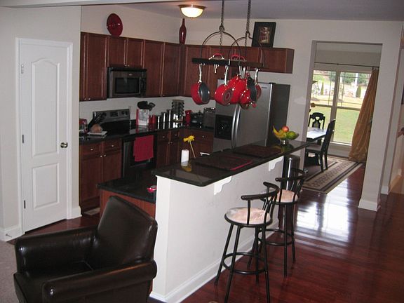 3rd image of 1033 Woodbury Falls Dr