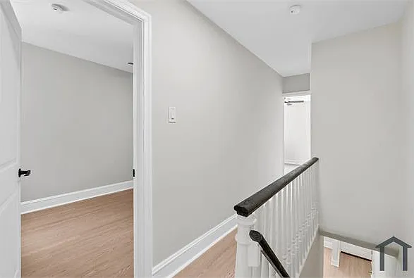 35 E Collom St — Photo 12