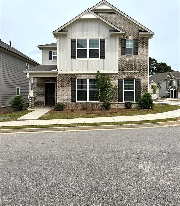 2119 Wood Thrush Way
