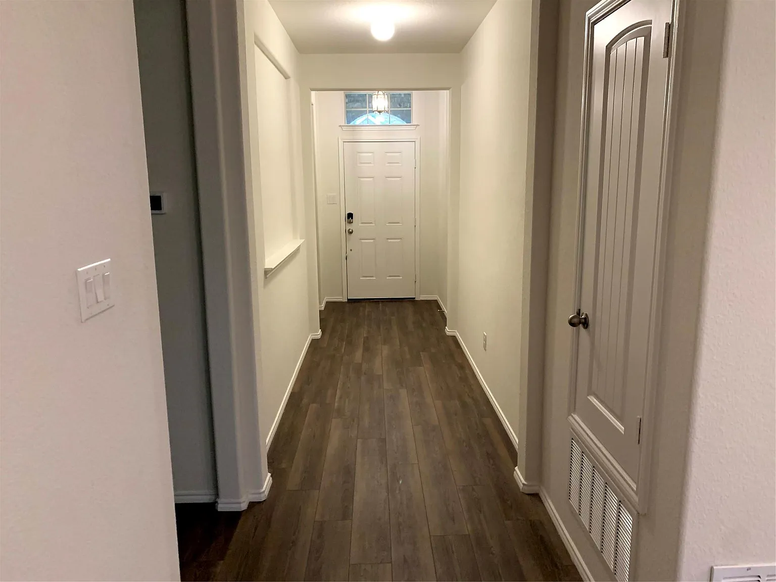 3 bed, 1536 sqft, $2,100 — Photo 3