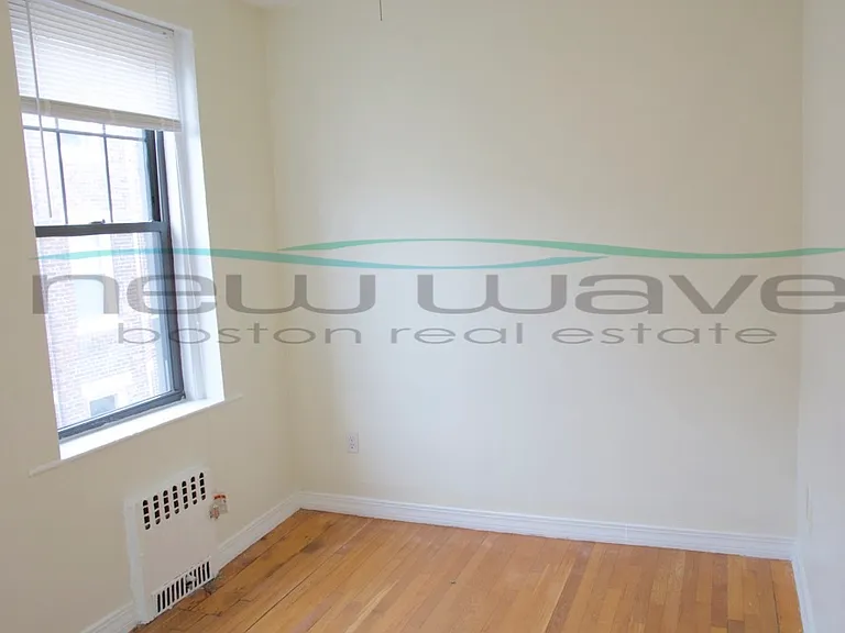 58 Queensberry St #21 — Photo 10