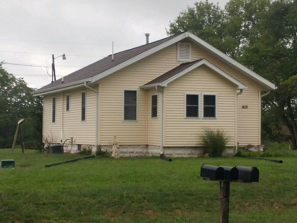 2nd image of 1621 S Whittle Ave