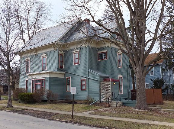 2nd image of 531 Center St